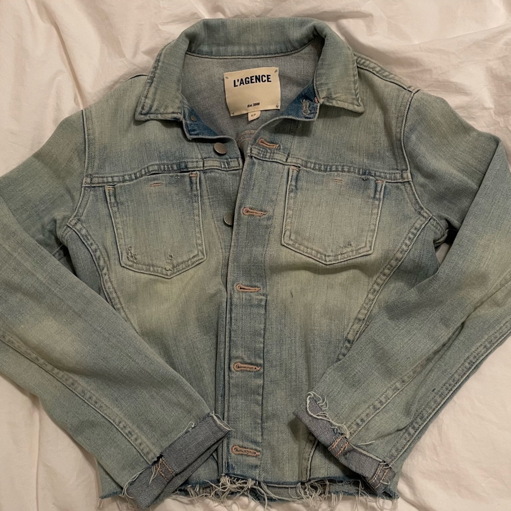 L’AGENCE Janelle raw-edge denim jacket
